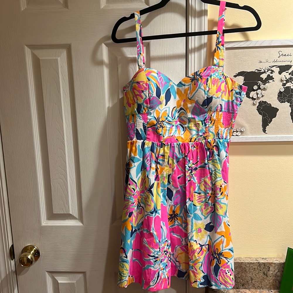 Barely worn Size 8 Lily Pulitzer Dress
